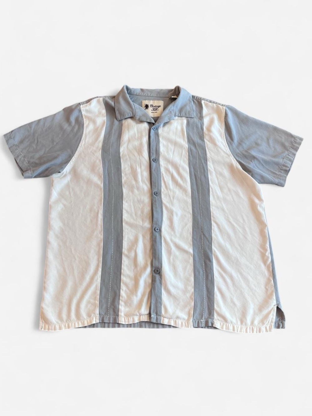 Vintage Silk Short Sleeve Button-Down Shirt in Gray and White Size XXL